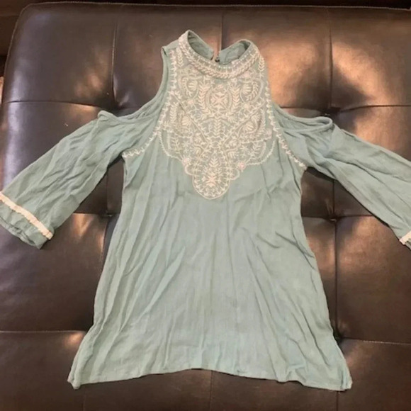 Boho teal cold shoulder top M EUC - Picture 3 of 5